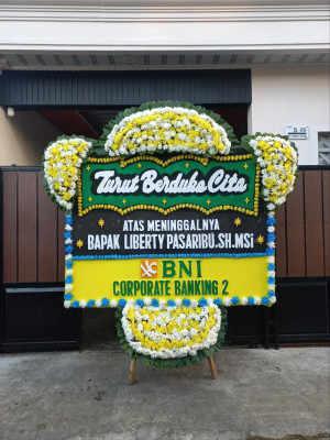 Papan Bunga Duka di Kebun Bunga